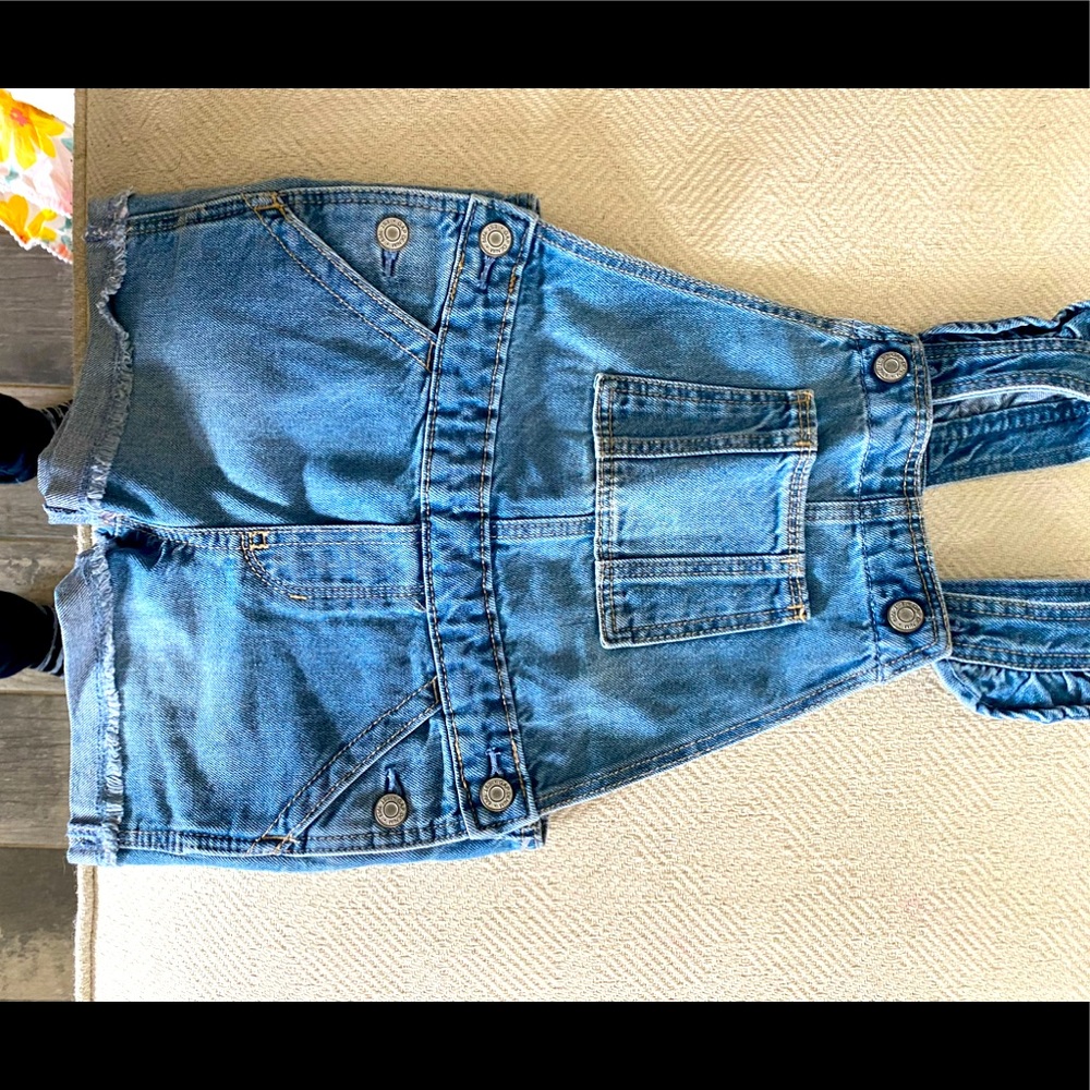 Bundle of clothes in great condition